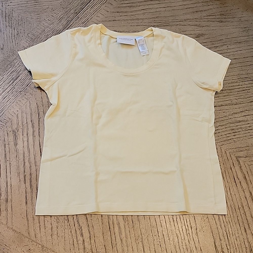 Yellow scoop neck t shirt size PS